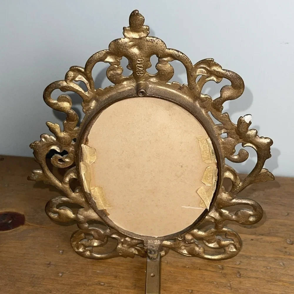 Antique Portrait Cameo Gold Brass Easel Photo Picture Frame Victorian Man‎
